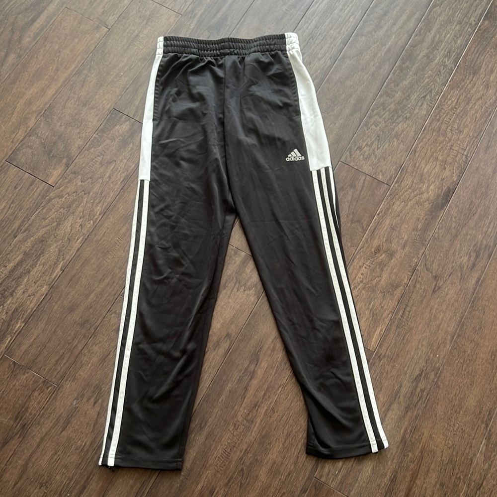 Adidas youth jogger
